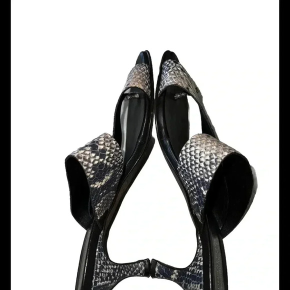Donald J Pliner Viveca Snakeskin Leather Women's Kitten‎ Heel Size 8.5M - Picture 9 of 10